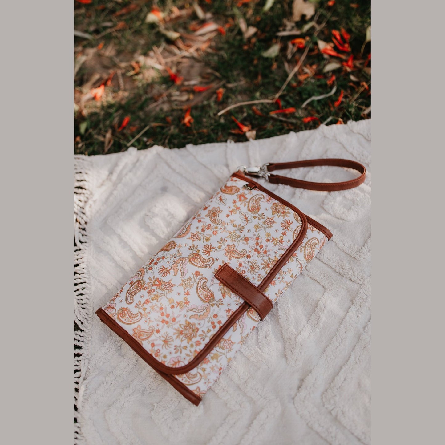 OiOi Change Mat Clutch - Peach Paisley/Tan